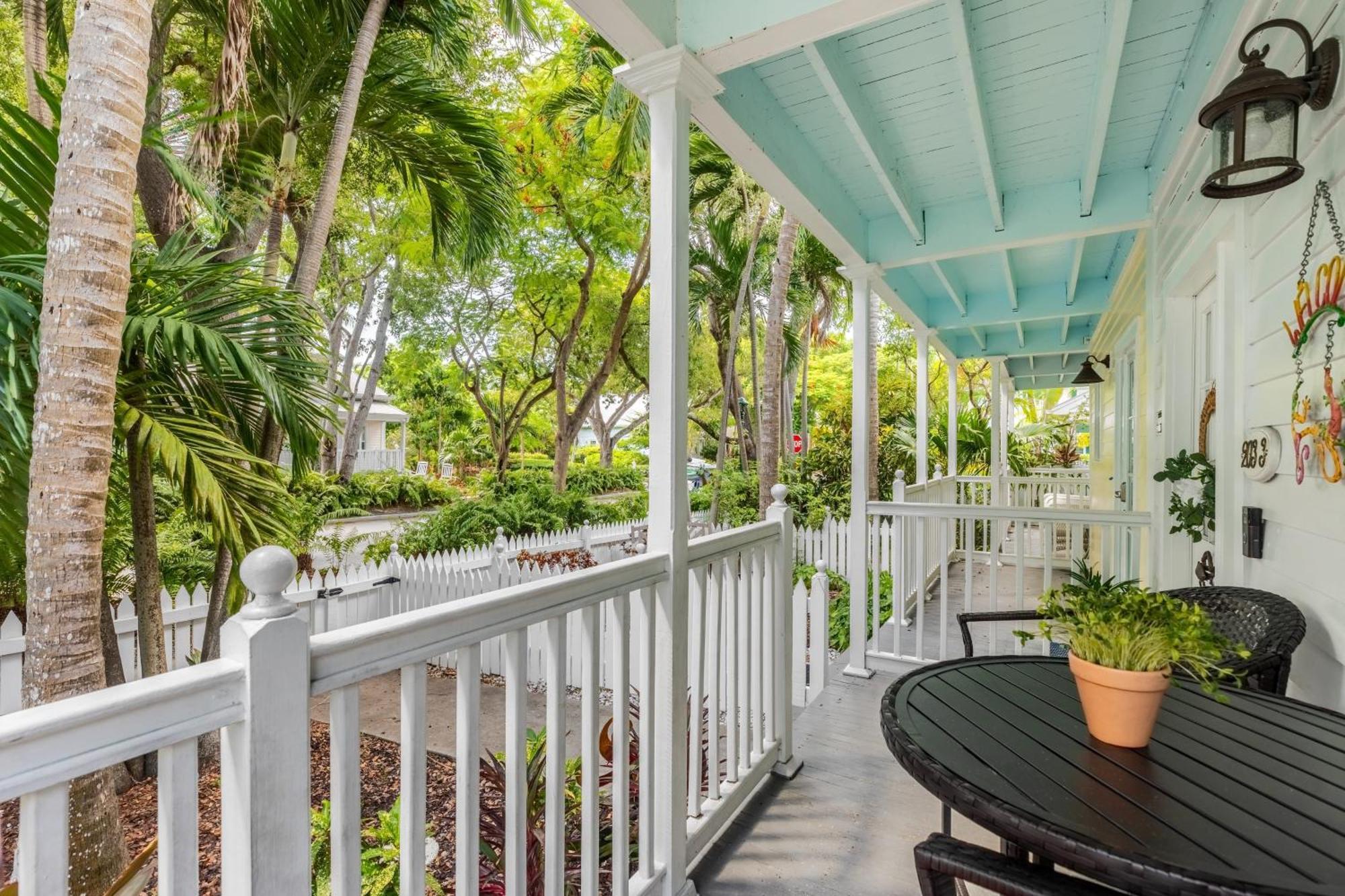 Southard Getaway By Avantstay W Covered Patio Great Location Shared Pool Week Long Stays Key West Exterior foto